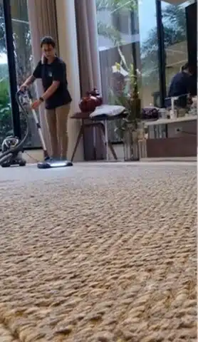 Higienização de tapete com aspiração profissional